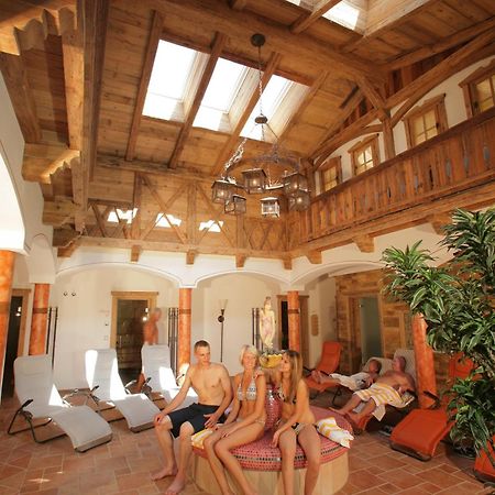 Hotel Preishof Кирхам Екстериор снимка