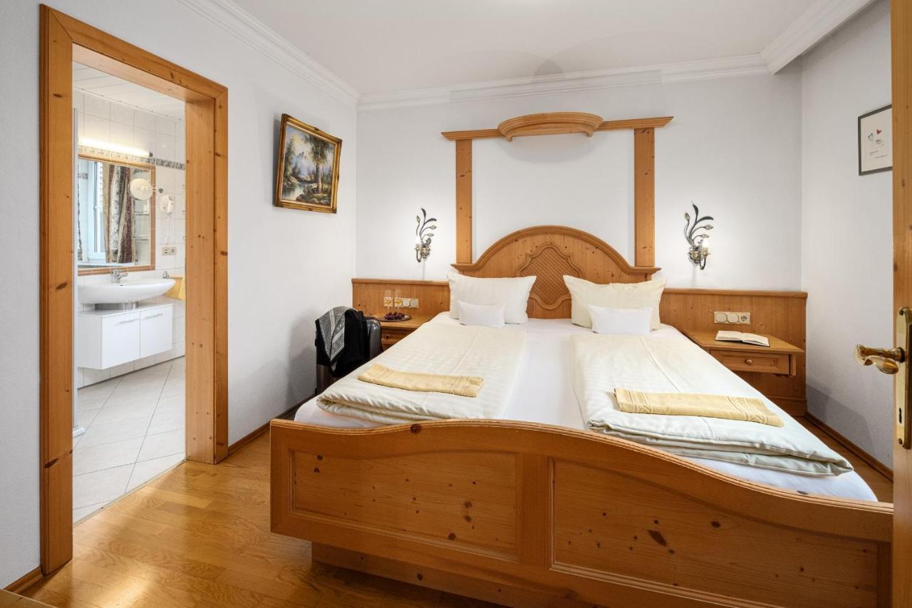 Hotel Preishof Кирхам Екстериор снимка