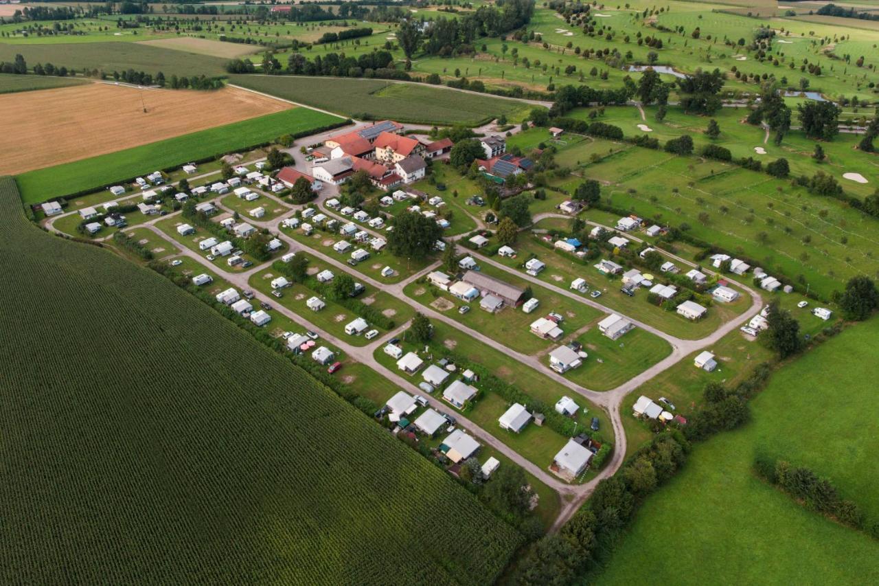Hotel Preishof Кирхам Екстериор снимка