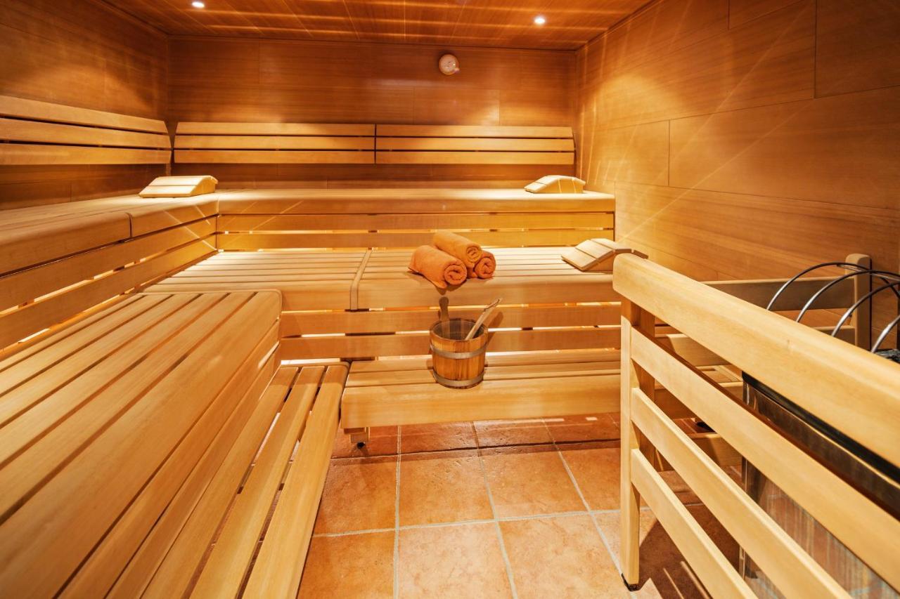 Hotel Preishof Кирхам Екстериор снимка