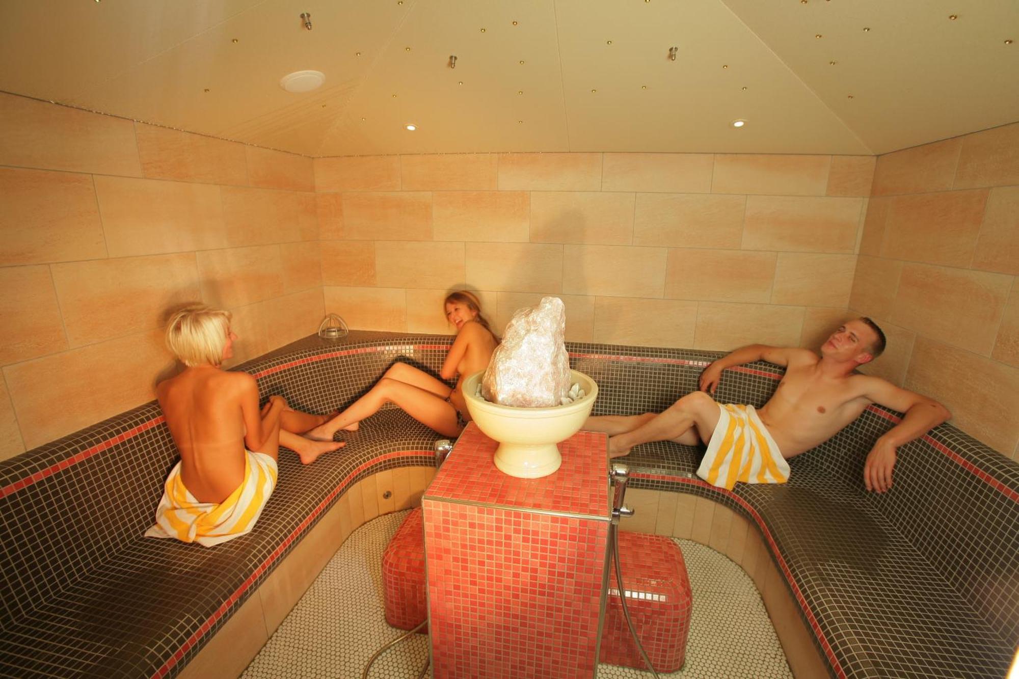 Hotel Preishof Кирхам Екстериор снимка