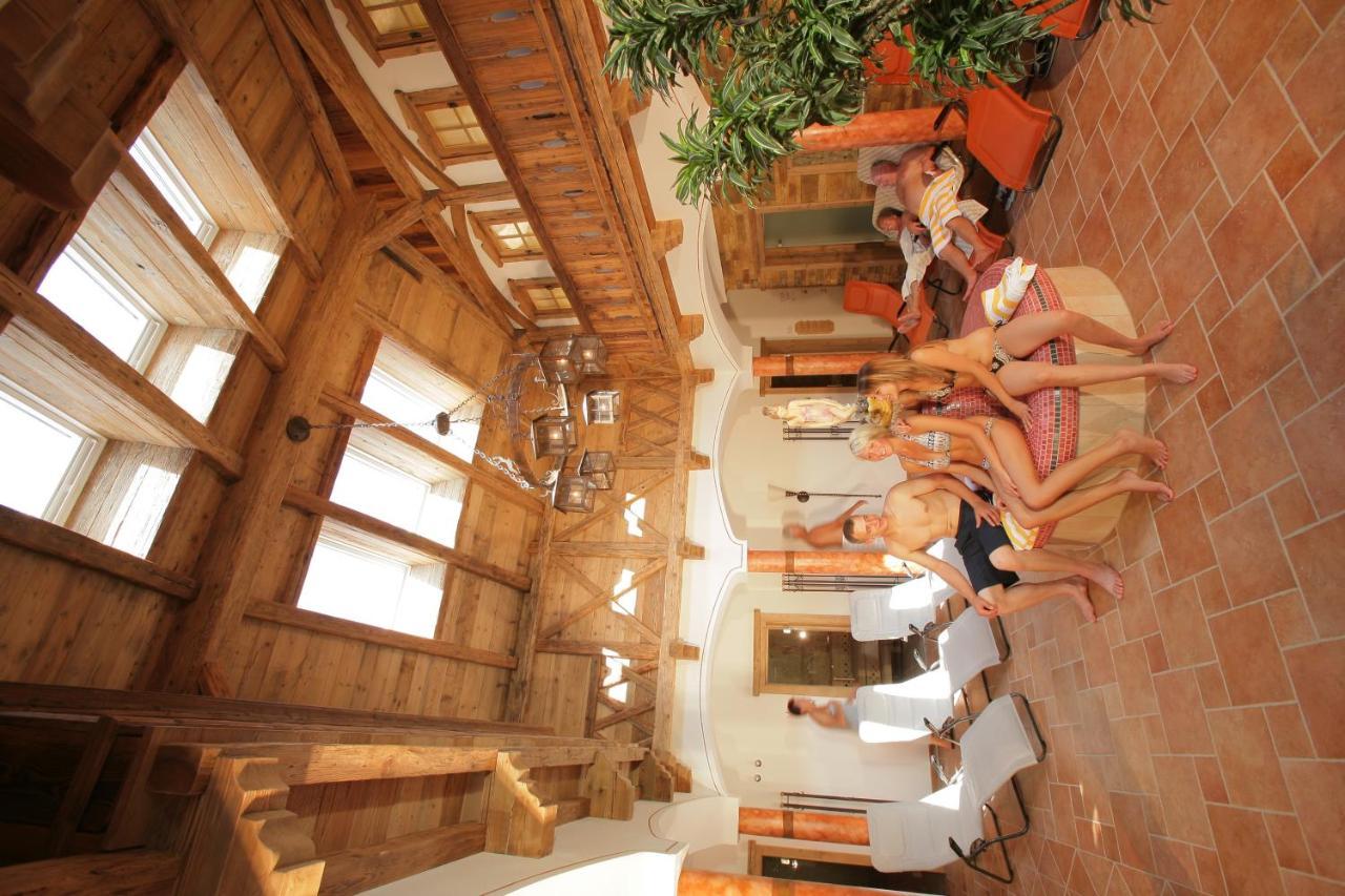 Hotel Preishof Кирхам Екстериор снимка